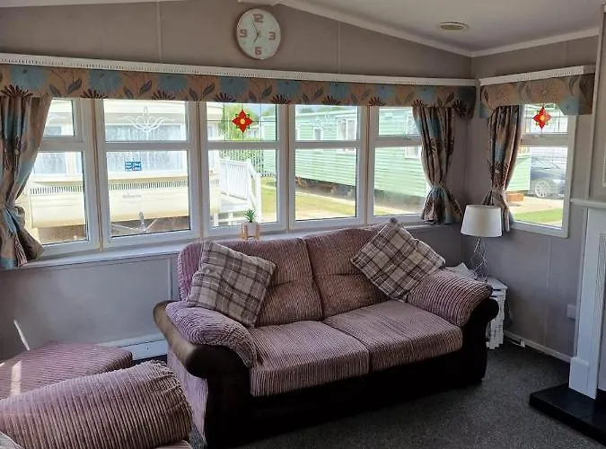 Elegance On Highfields F28