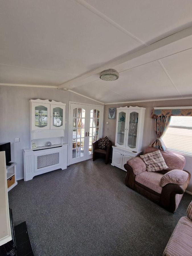 Elegance On Highfields F28 *